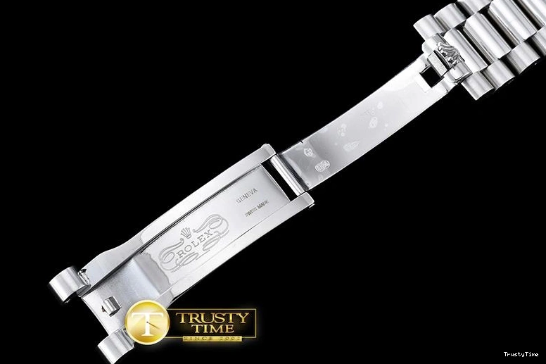 1104 RDD0206B – DayDate Bright 672